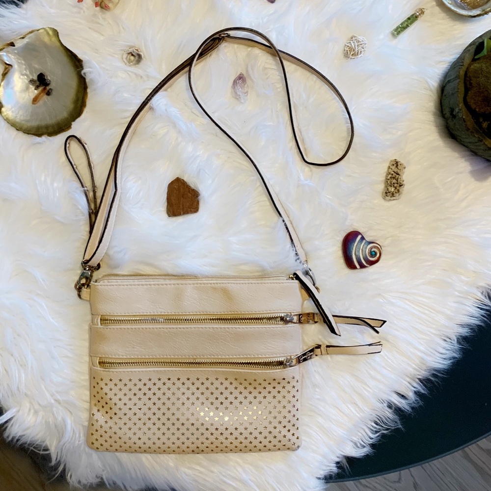 ๐ 3/$20 | ๐*Jessica Simpson* Crossbody - Picture 2 of 5